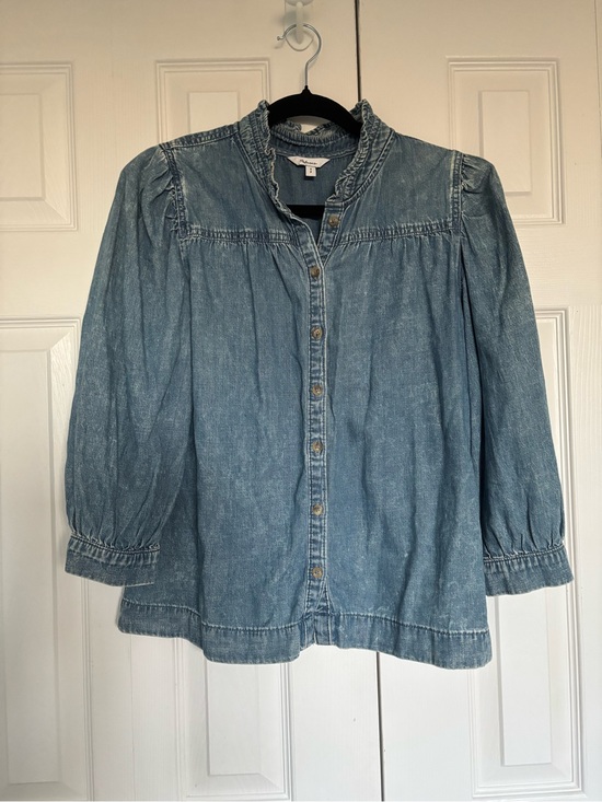 Reitmans Tops - Reitmans Light Blue Denim Button-Front Blouse